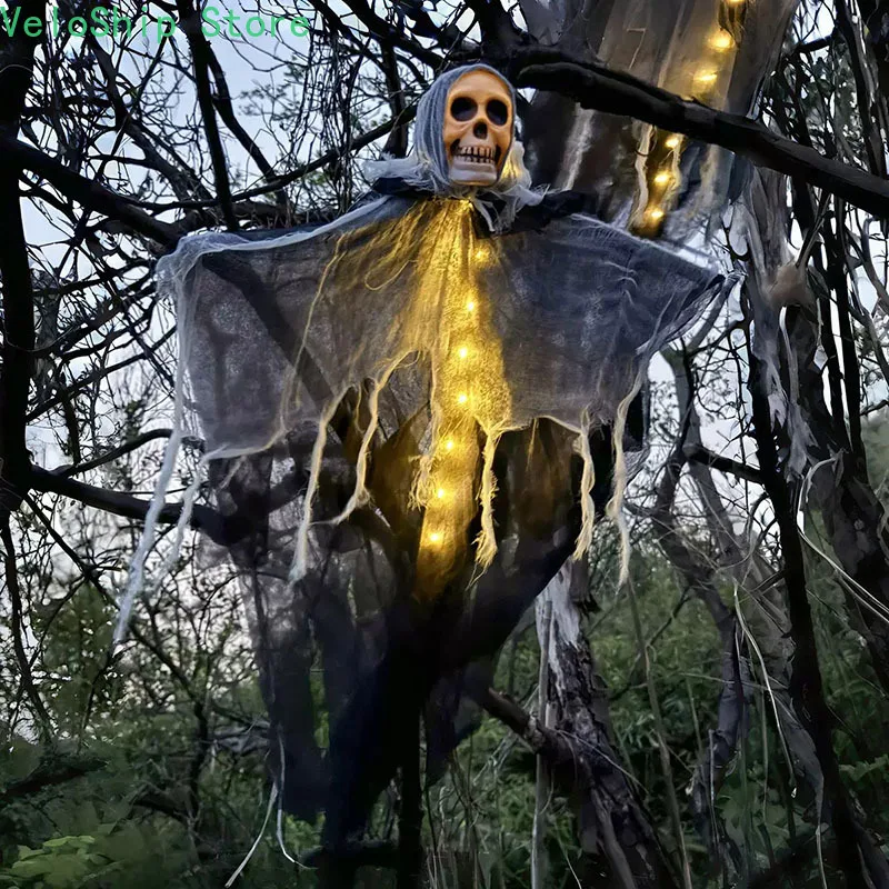 Fantasma colgante blanco con calavera luminosa para decorar en Halloween