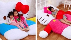 Sofá Cama gigante de Hello Kitty