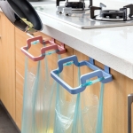 Colgador de bolsas o trapos para la cocina