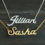 Colgante de letras con el nombre personalizado