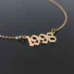 Colgante con tu año de nacimiento por 1,81€