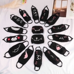 Mascarillas negras con boca de animales