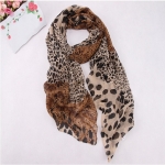 Pañuelo para el cuello con estampado de leopardo