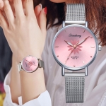 Reloj con flor geométrica súper barato